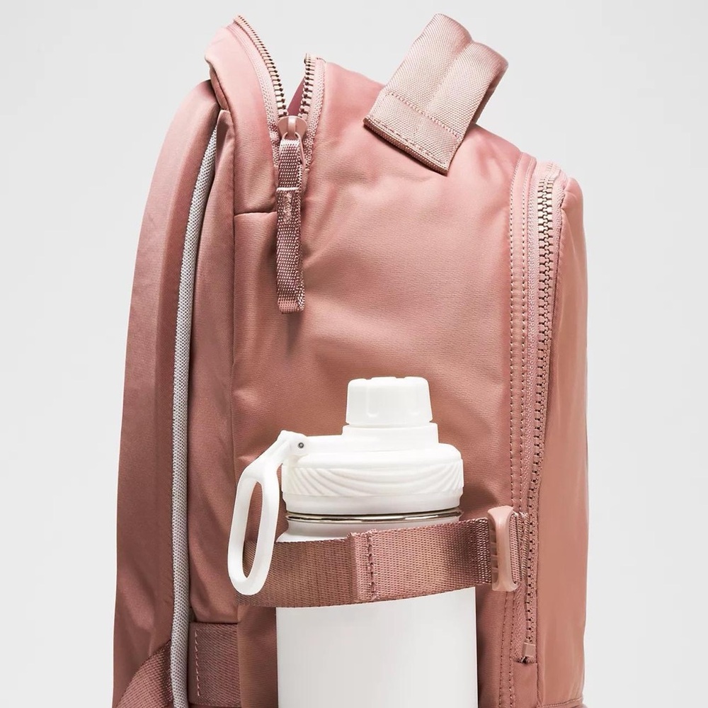 Lululemon New Crew Backpack 22L Updated- Spiced Chai - Picture 7 of 9